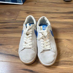 Nike Low Top Blazers